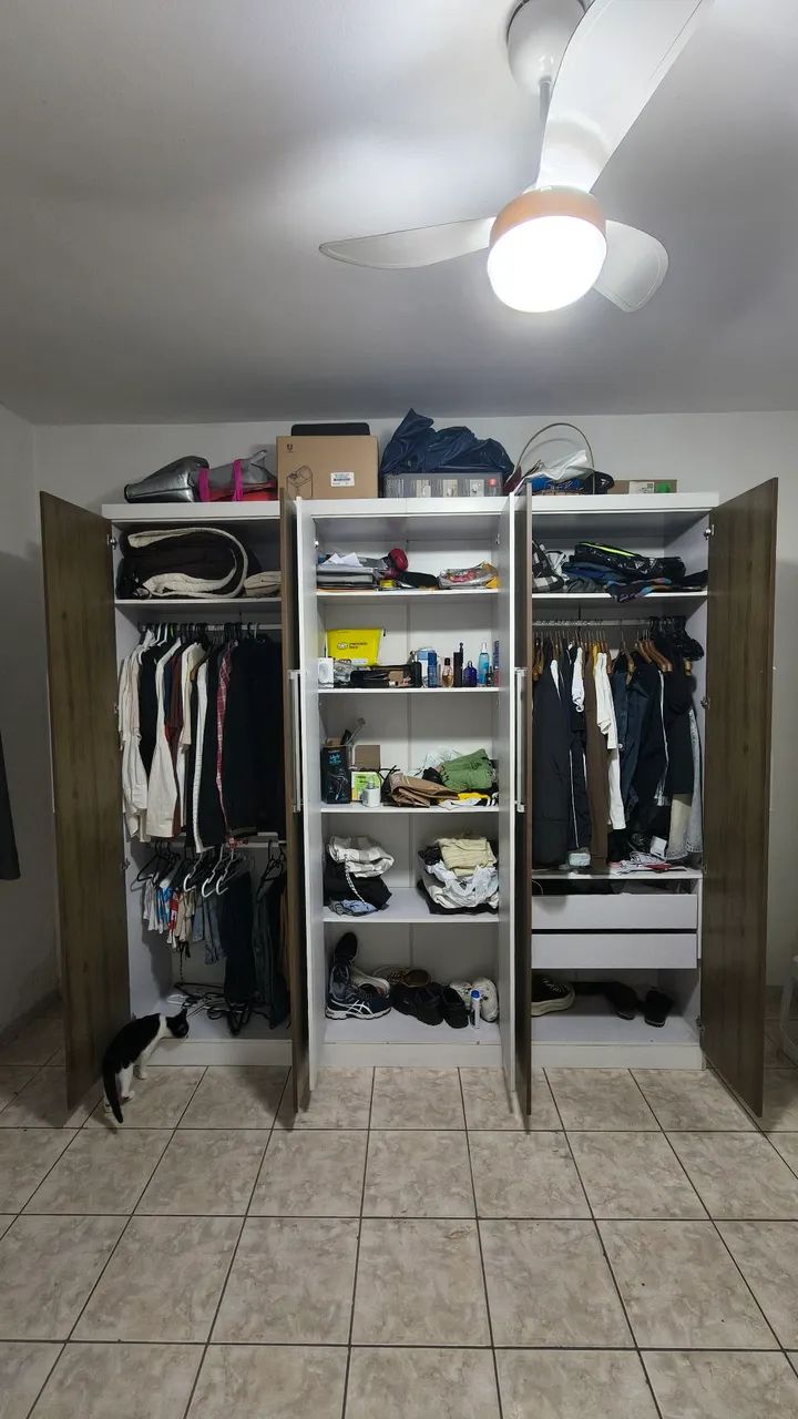 Vendo Guarda-Roupa Casal - 6 Portas - Foto 2