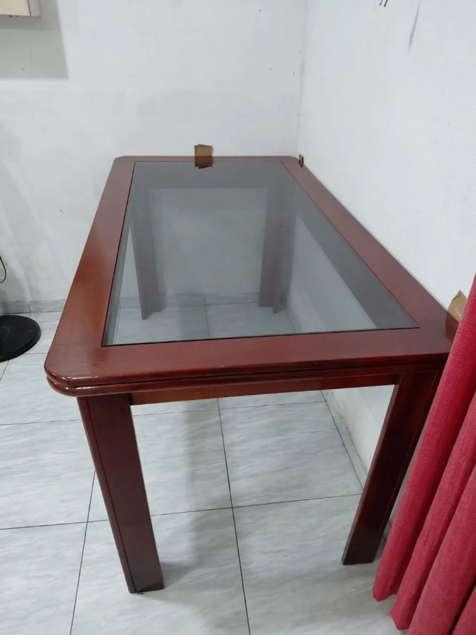 Mesa de madeira e vidro  - Foto 4