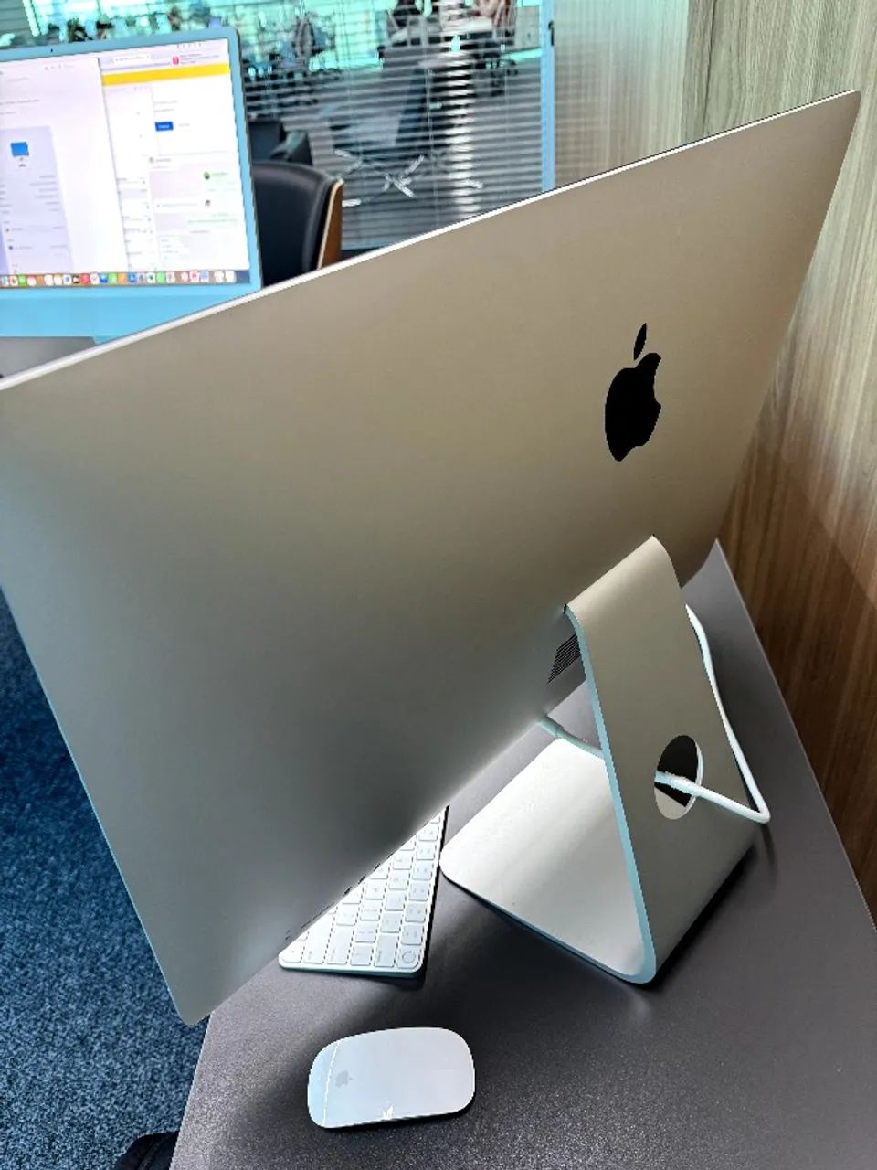 iMac 5K 27インチ /32GB/SSD/Windows11 Apple iMac com tela Retina 5K de 27 polegadas, Intel Core i5