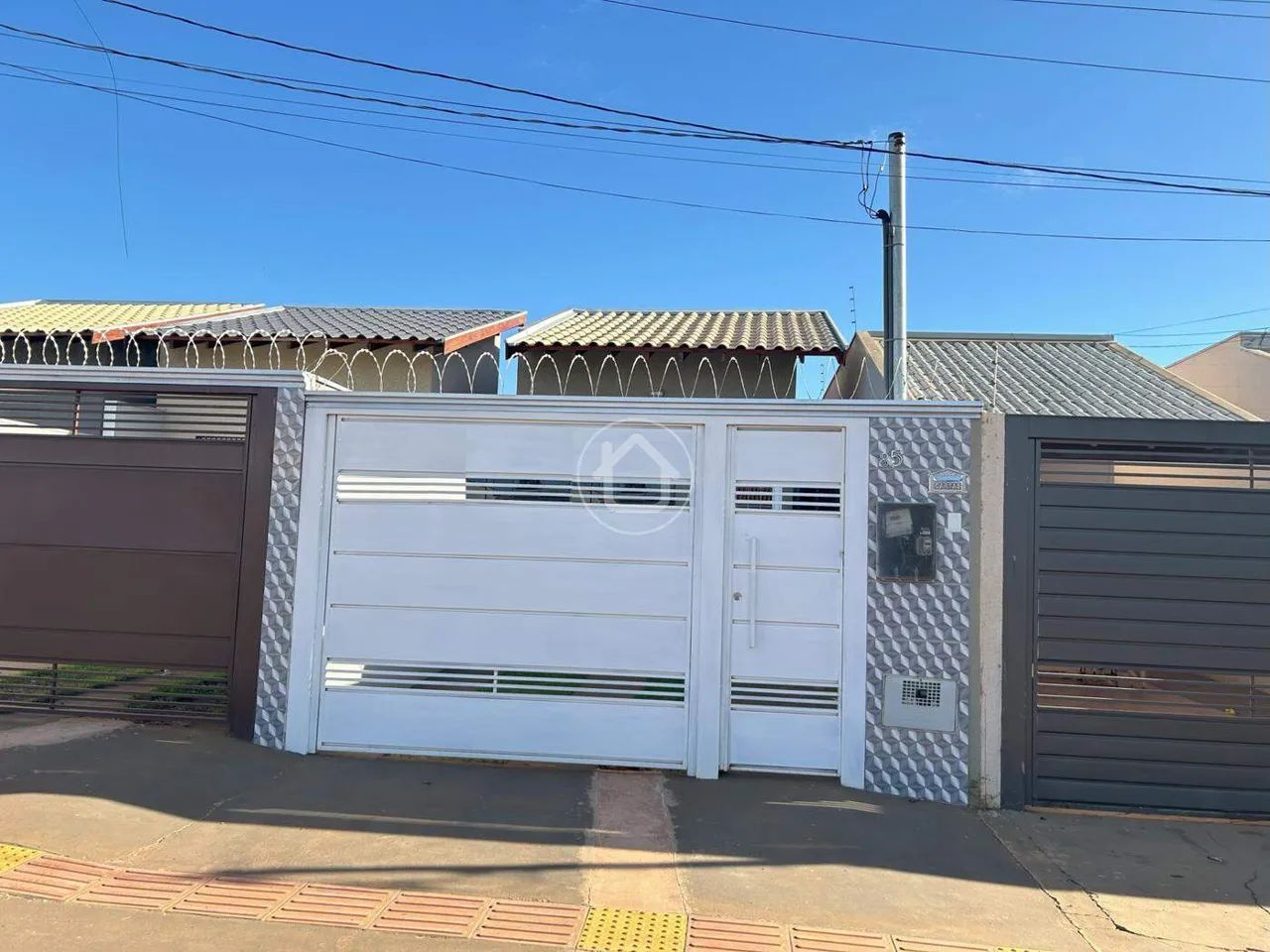 CASA COM EXCELENTE ACABAMENTO