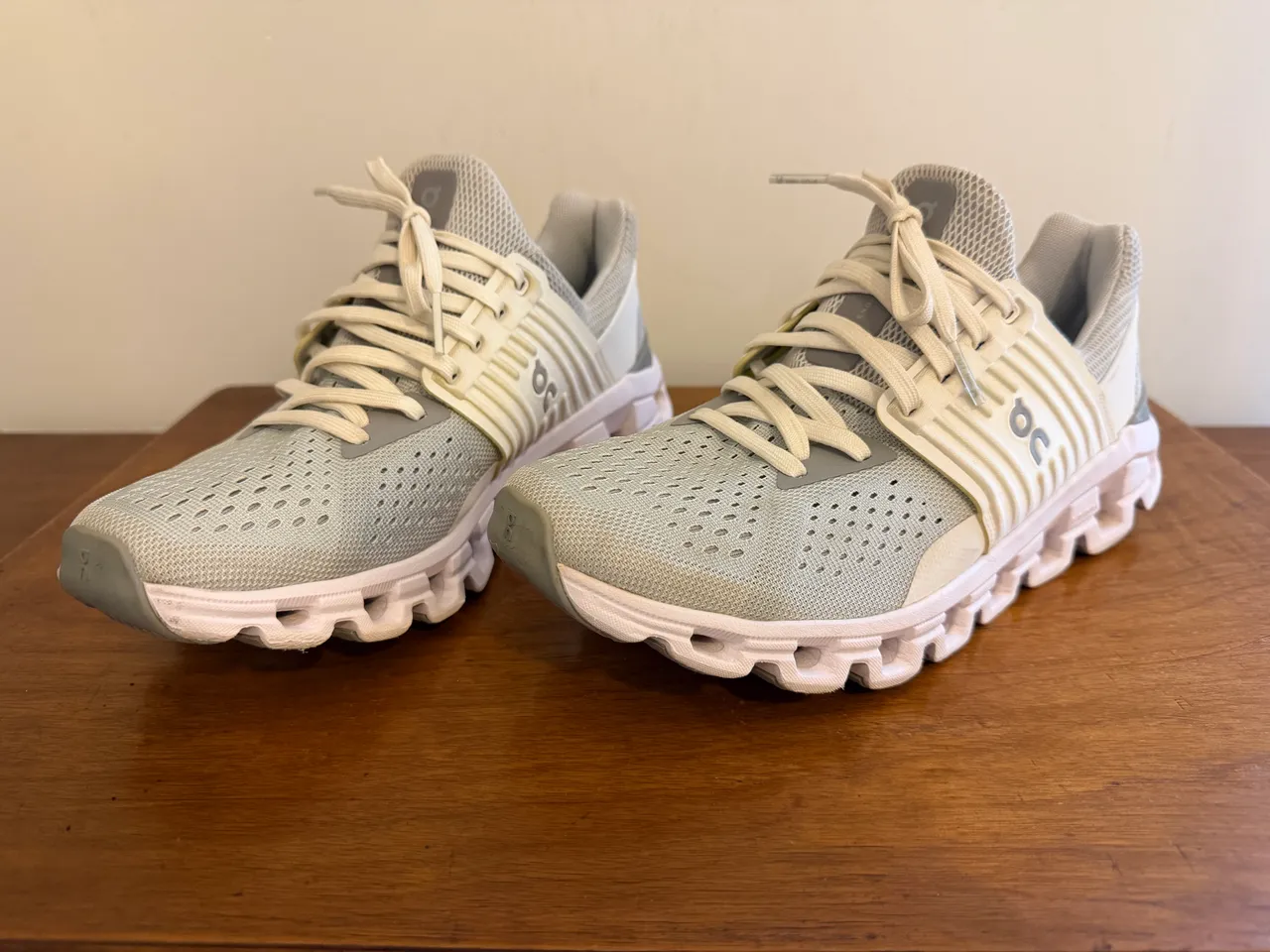 Stone  22SS マンツーマン L size Vende-se chuteira society Mizuno Regent semi nova tamanho 38