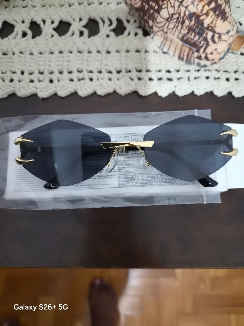 Oculos preto modelo Cartier 