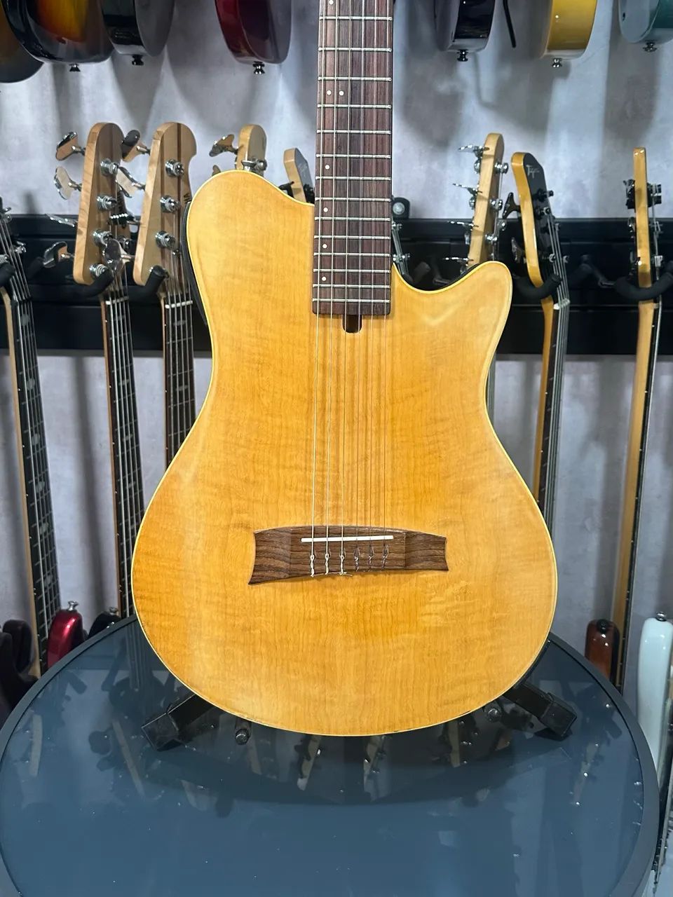 Violão elétrico Marques 