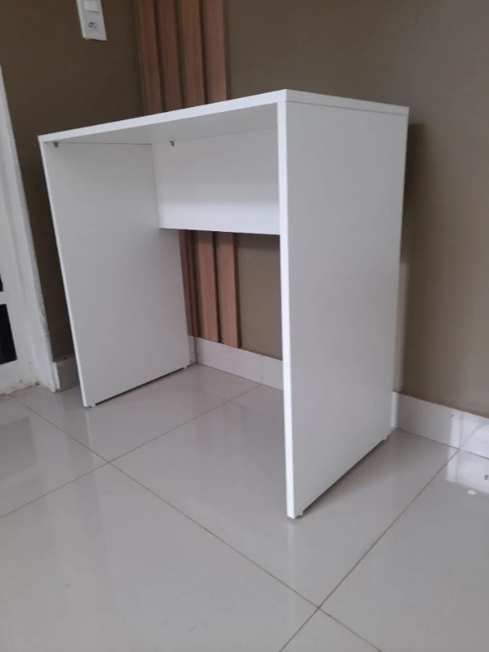 Mesa Prática para Estudar ou Trabalhar MDF - NOVA  - Foto 3