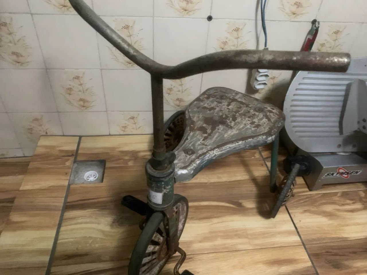 triciclo ou velocípede antigo - Foto 2