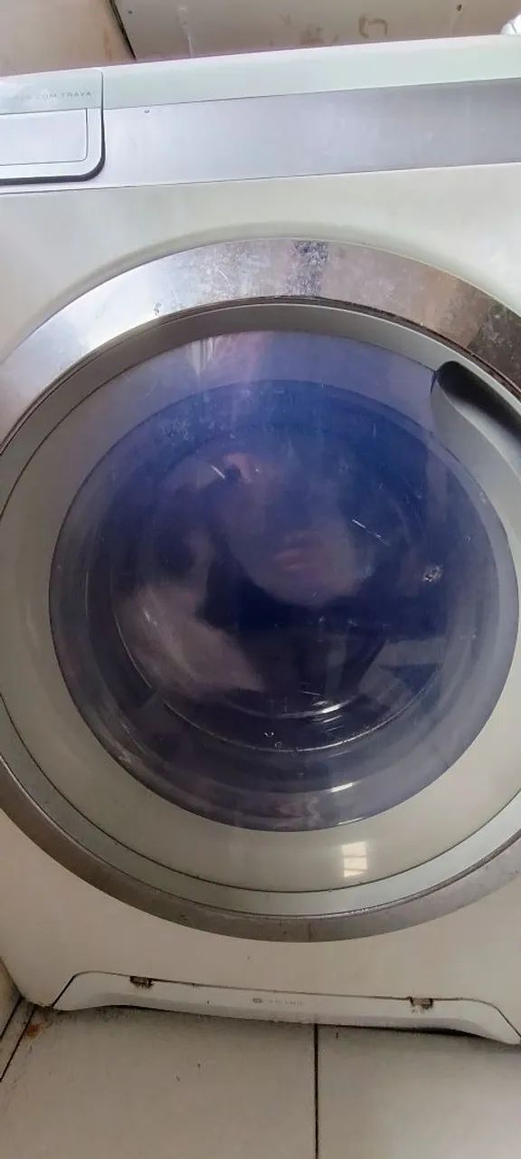 Máquina lava e Seca Eletrolux