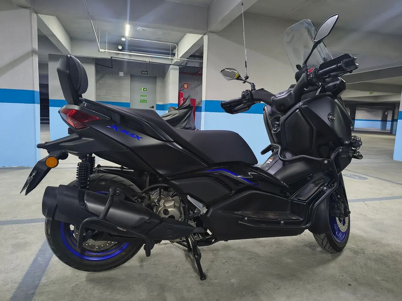 Xmax 300