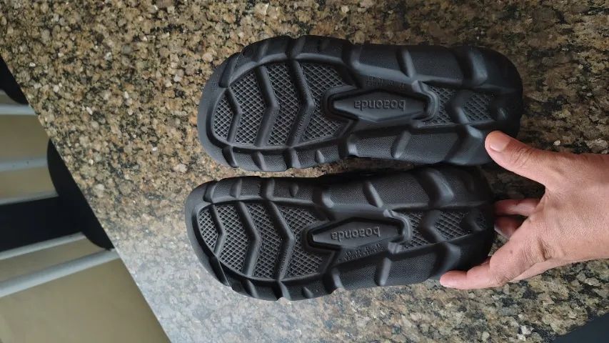 Vendo Crocs usada apenas duas vezes  - Foto 2
