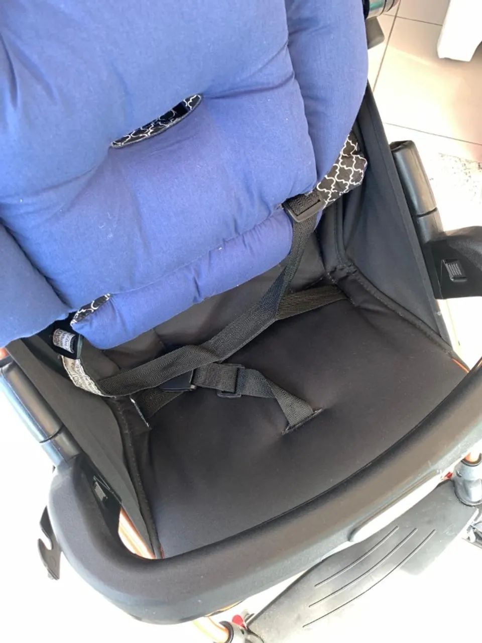 Carrinho Burigotto Ecco SEMINOVO + bebê conforto c/ BASE mesma marca - Foto 5