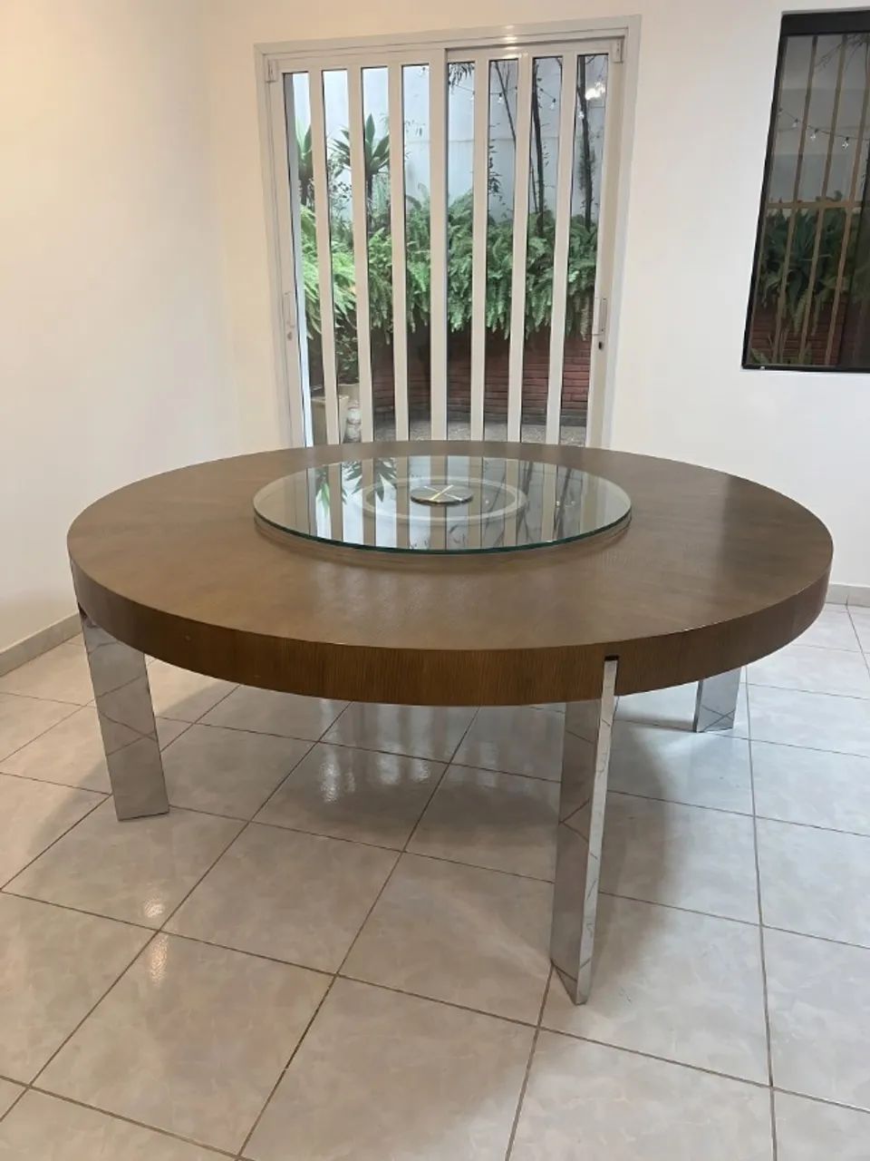Mesa de Jantar Redonda 1,80m - Design Moderno com Centro Giratório - Foto 2
