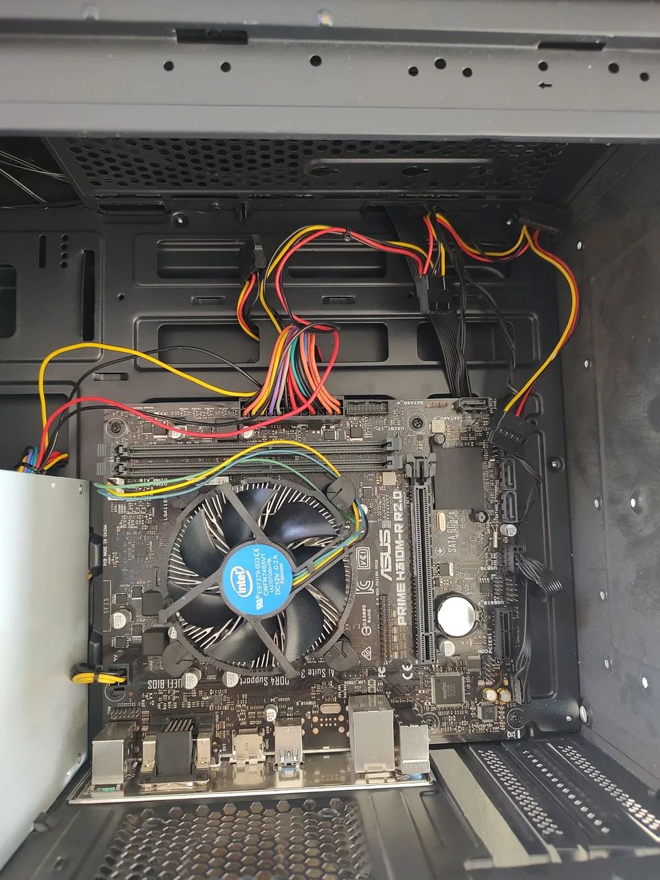 3 CPUS 1 monitor e uma impressora  - Foto 3