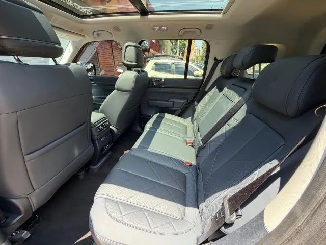Denza B5 4WD, foto 10 de 13