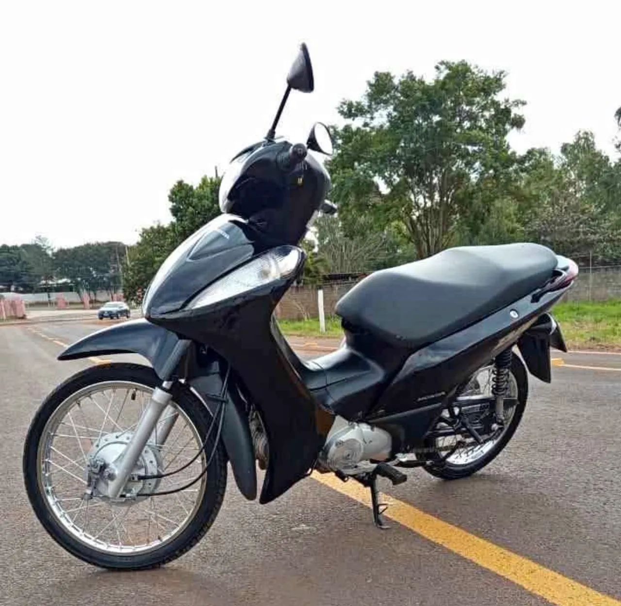 Biz 125 es com partida 