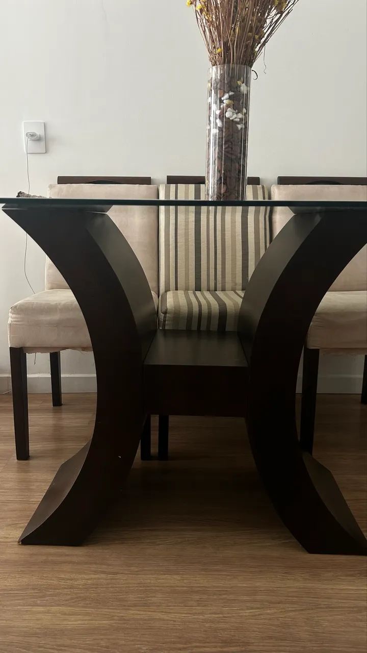 ? MESA DE JANTAR DE VIDRO COM 6 CADEIRAS - Foto 4