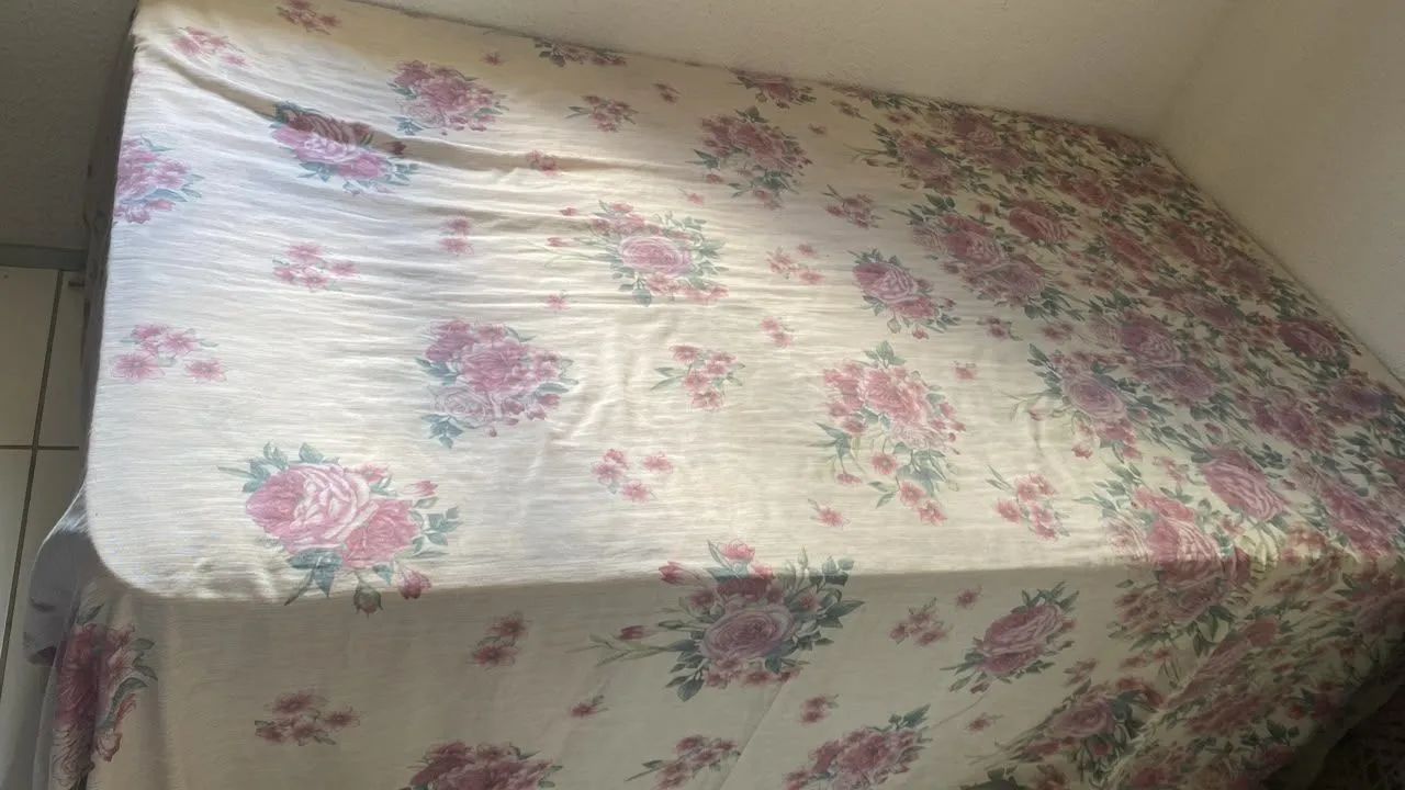 Cama de solteiro 