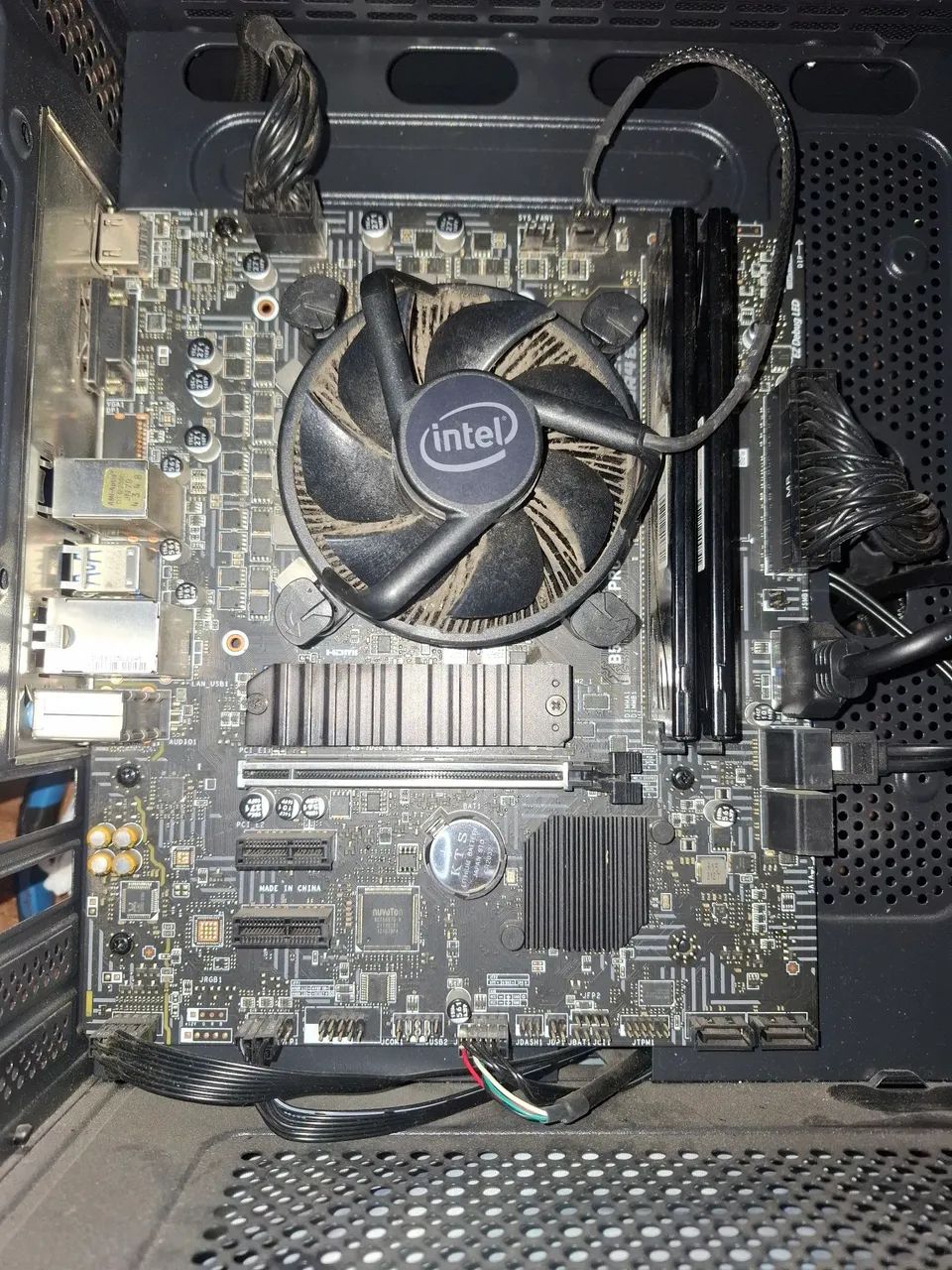 I5 11400-F e B560M-A-PRO - Foto 2