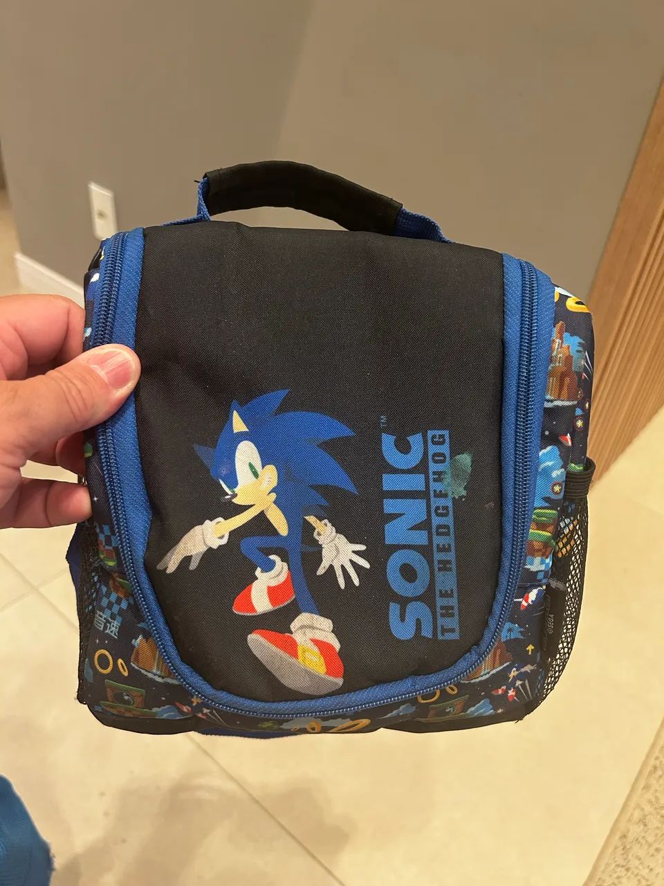 Mochila Infantil com Rodinhas e Lancheira Térmica do Sonic - Foto 5
