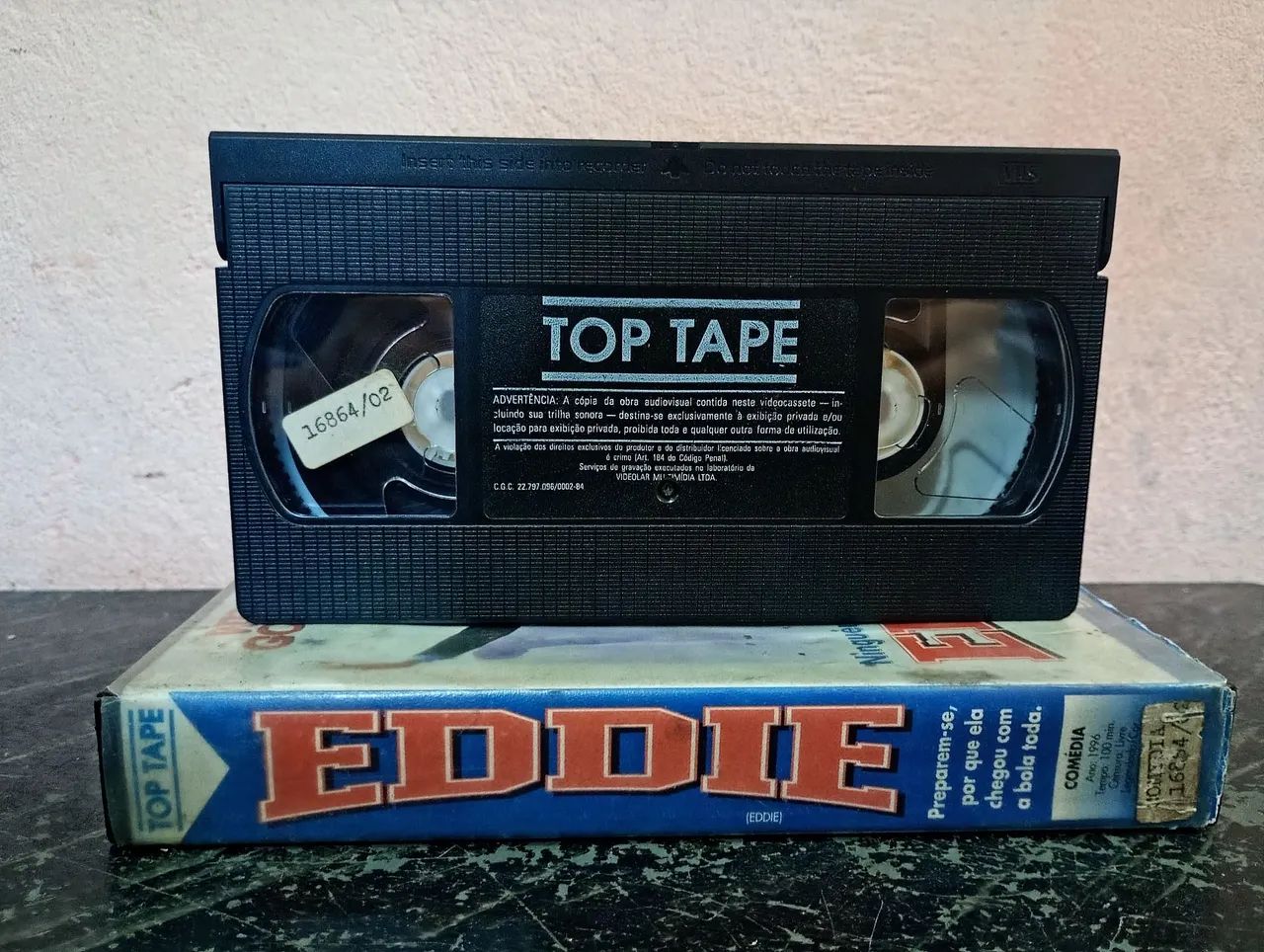 VHS - EDDIE NINGUÉM SEGURA ESSA MULHER (LEGENDADO)  - Foto 3
