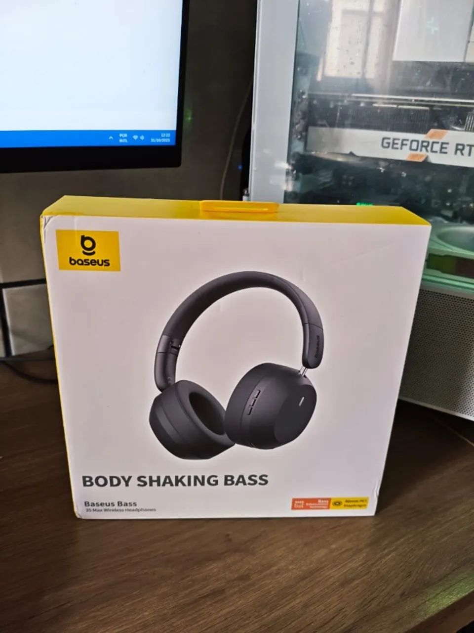 Fone bluetooth sem Fio Baseus Bass 35 Max - NOVO
