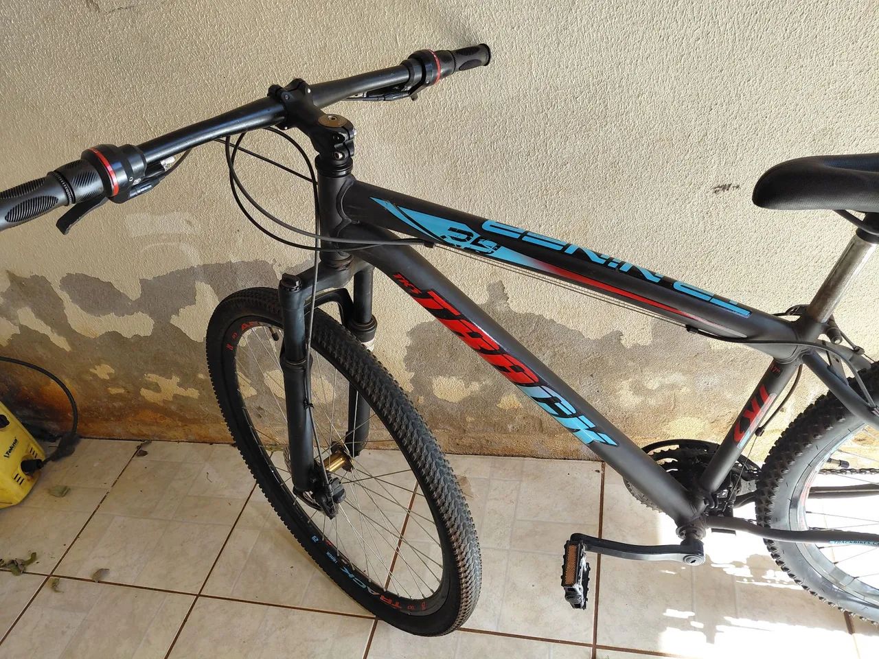 Bicicleta aro 29  precisa regular o freio.  - Foto 2