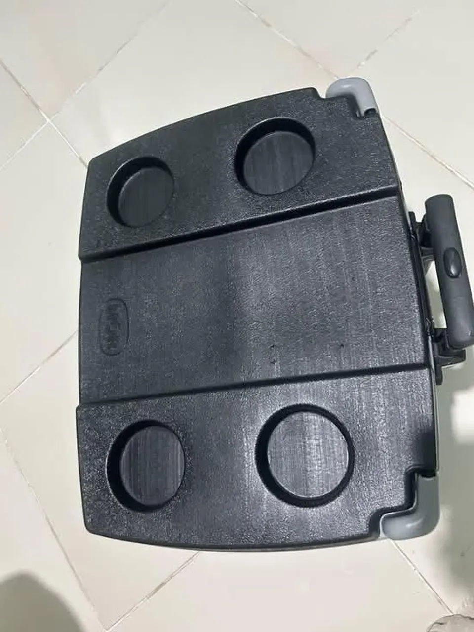 Vendo Cooler com rodinhas - Foto 2