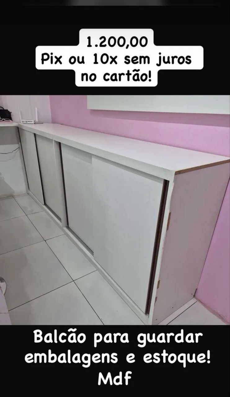 Balcão para embalagens e estoque de loja