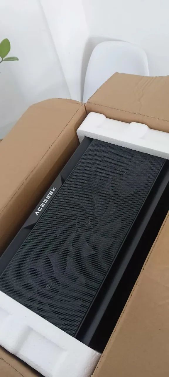 New case (never used) with 3 fans