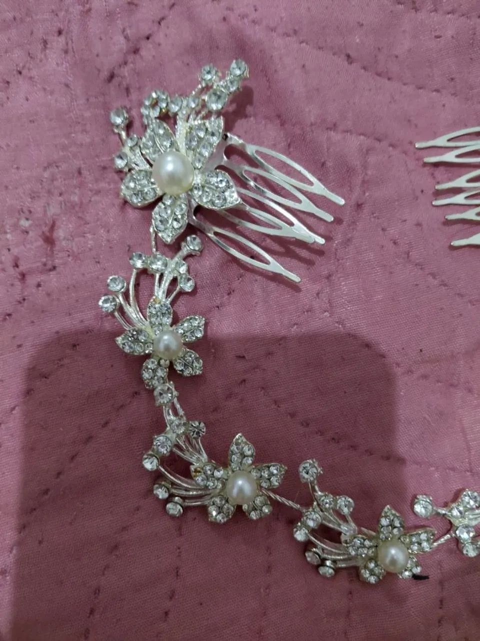 Arranjo / Grinalda de Cabelo com Strass e Pérolas para Noiva e Festas - Foto 3