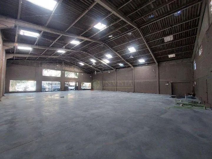 Loja para alugar em Florianópolis, 677 m² e 11 vagas - Bairro Estreito, próximo à Av. Beir - Foto 3