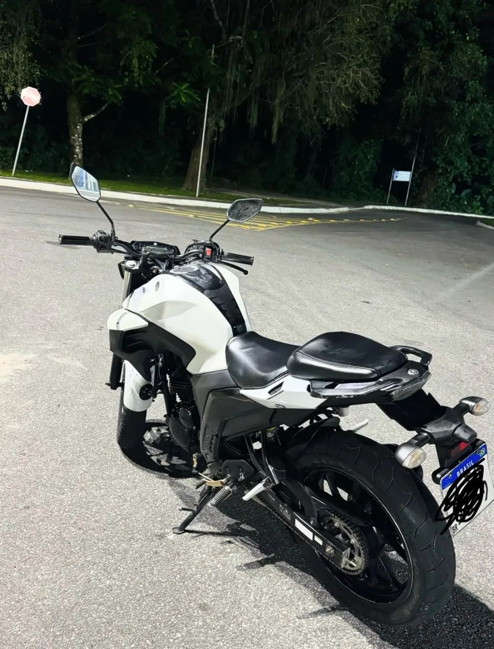FZ25 BRANCA  - Foto 5