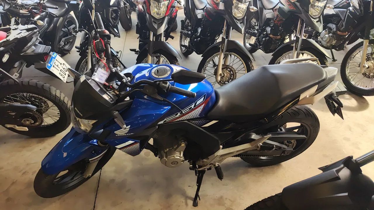 HONDA TWISTER 250 AZUL 2022 Shalon veículos Cariacica  - Foto 4