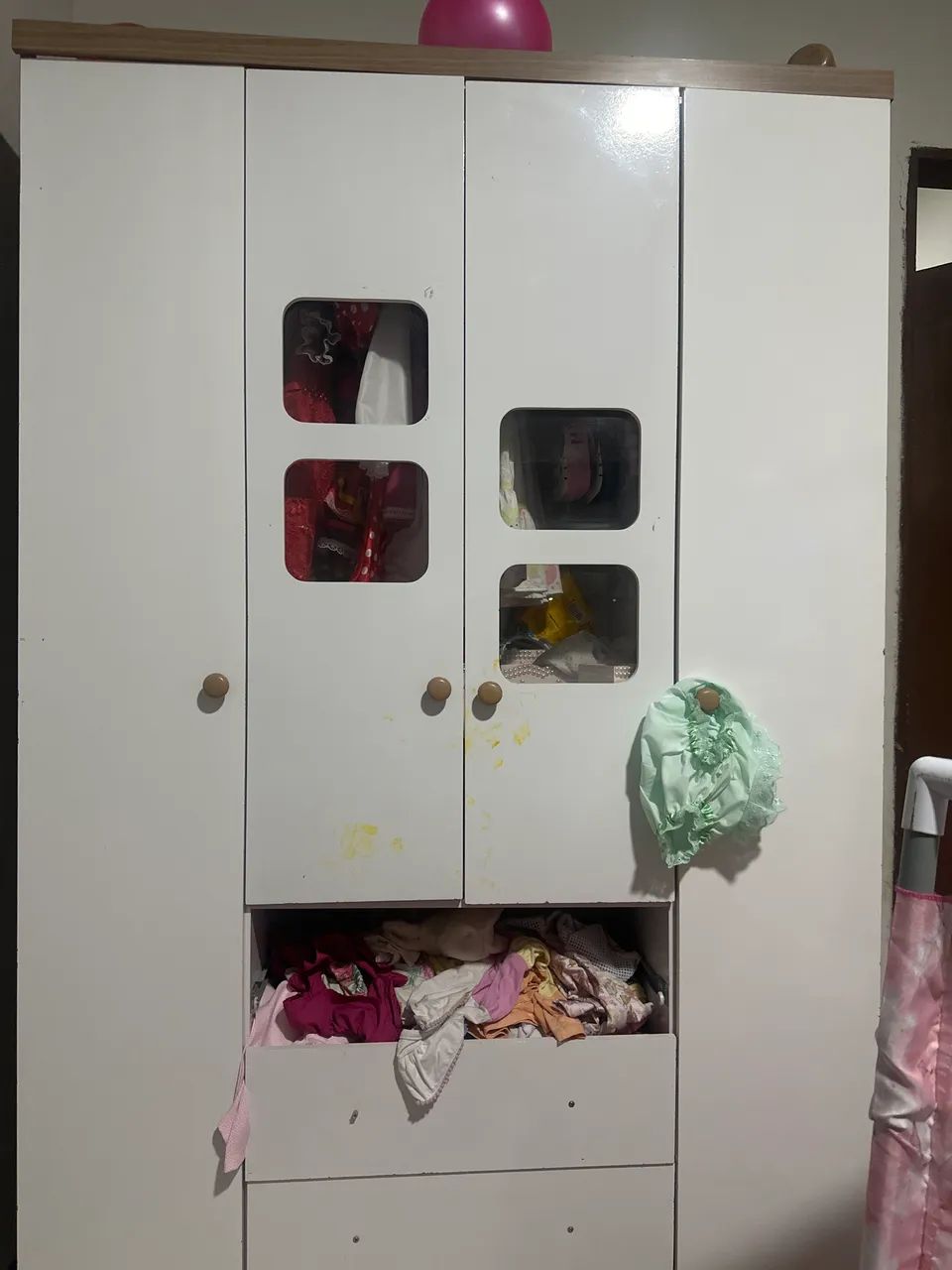 Guarda roupa de criança 