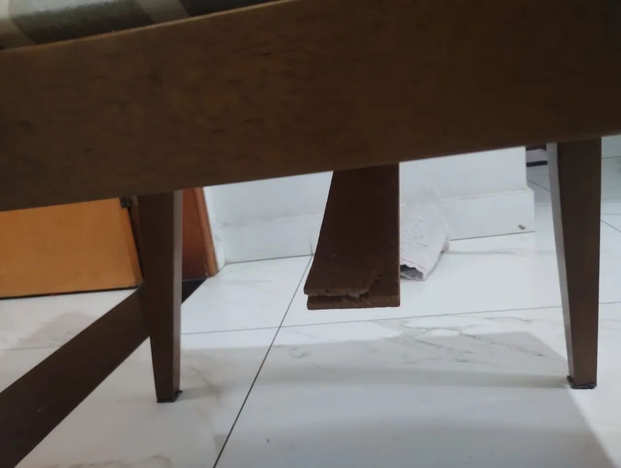 Mesa 4 cadeiras com avarias  - Foto 4