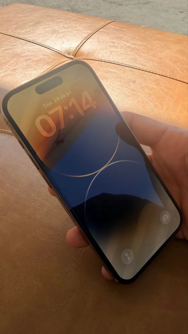 iPhone 14 Pro em excelente estado 