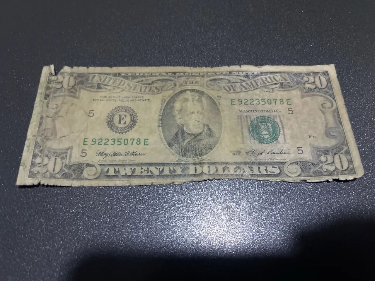 Dólar 