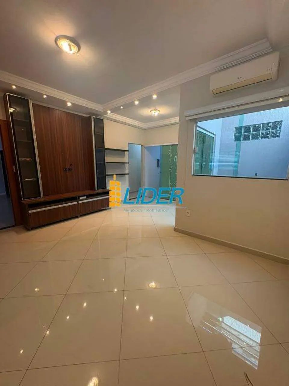 EXCELENTE CASA NO NOVA UBERLÂNDIA