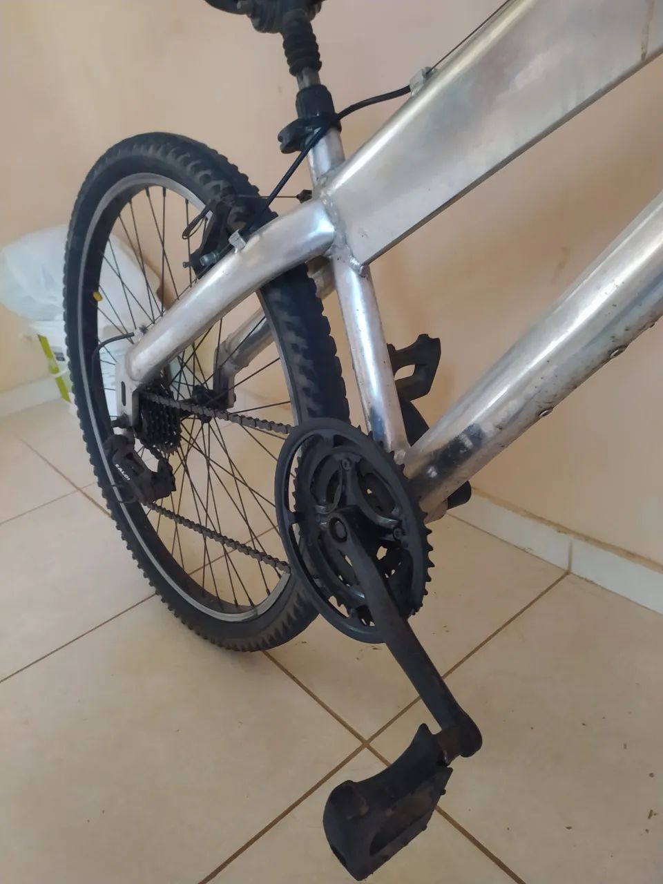 Bicicleta de alumínio aro 26 - Foto 3
