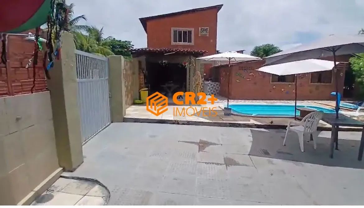 Vendo Casa em Condomínio com 5 suítes -200m² - Foto 2