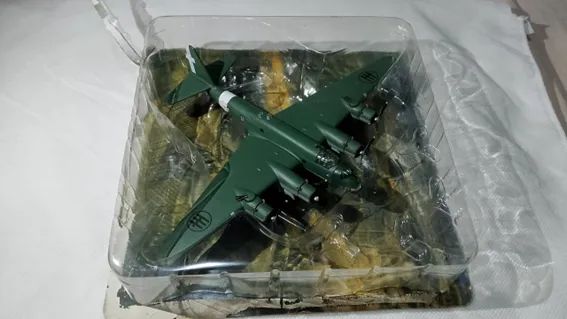 Miniatura Avião Piaggio P.108B - Foto 2
