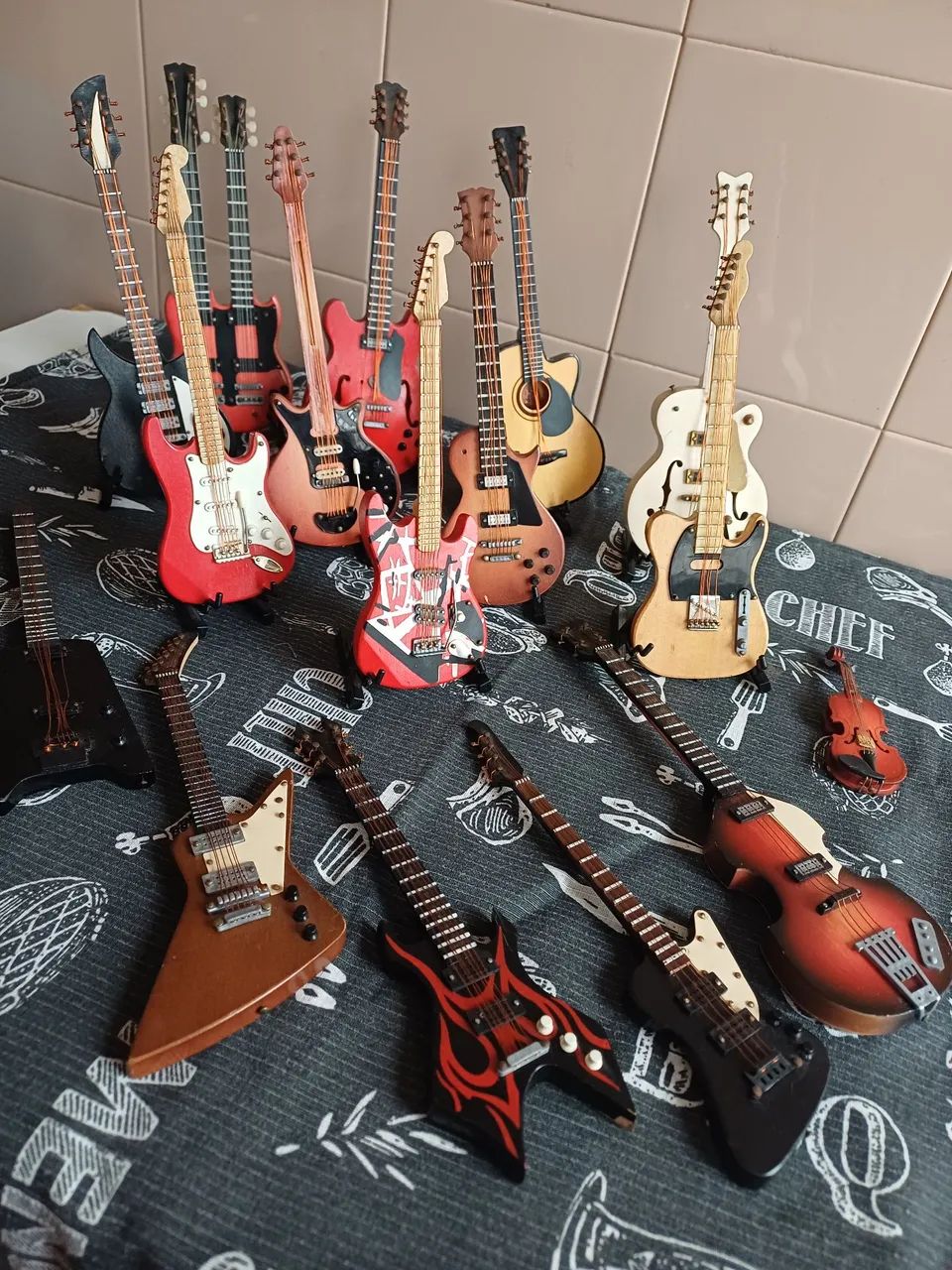 Miniaturas de guitarras  - Foto 3