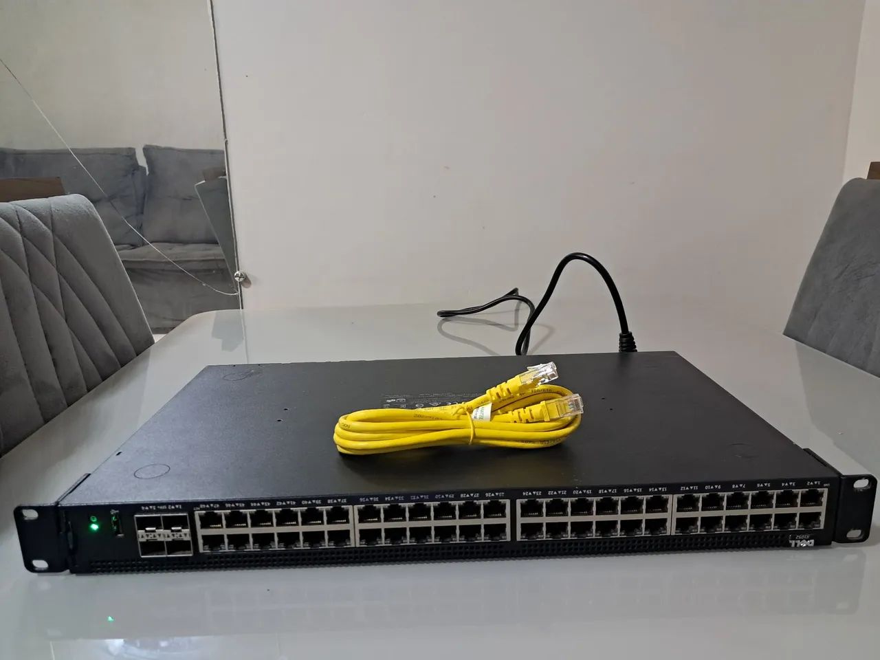 Switch Dell x1052 