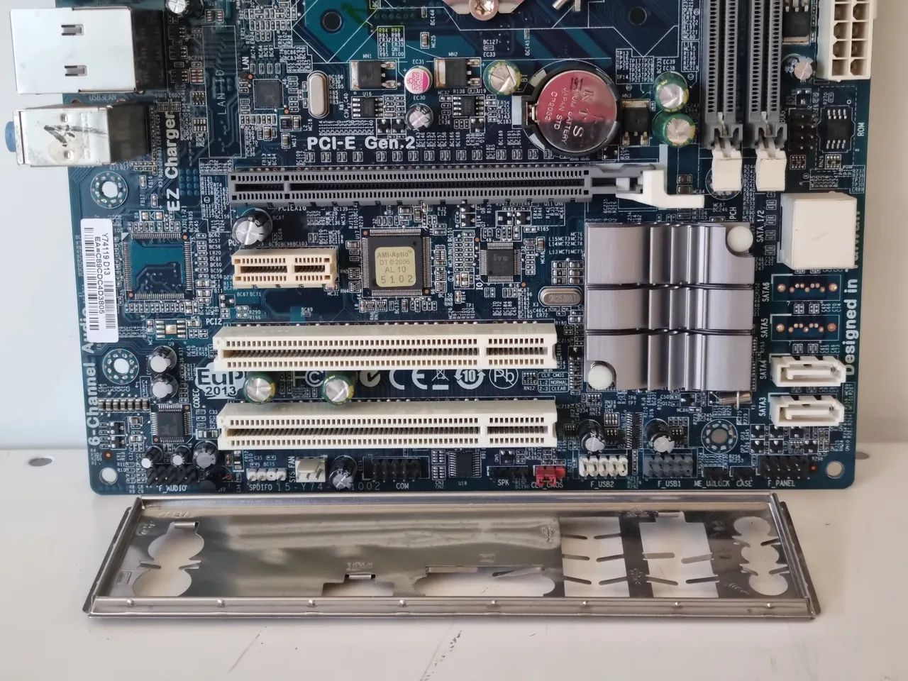 Placa Mãe ECS Socket 1155 com HDMI Espelho Ótimo Estado  - Foto 3