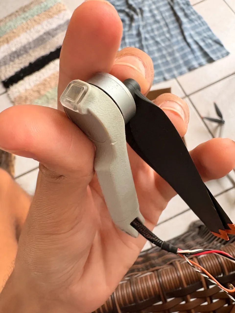 Braço DJI mini 4 pro (TRASEIRO DIREITO) - Foto 2