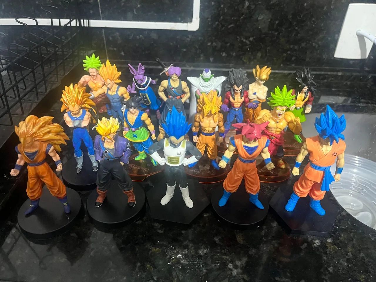 Lote 17 bonecos do Dragon Ball (usados) - Foto 2