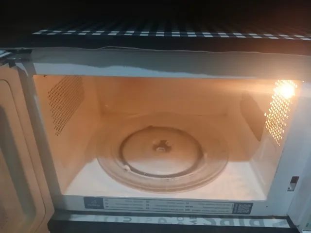 MICROONDAS ELECTROLUX FUNCIONANDO PERFEITAMENTE - Foto 3