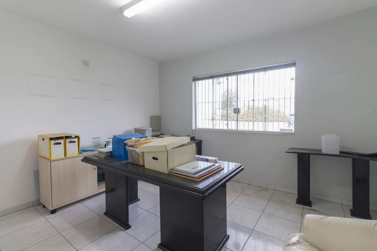 Prédio comercial na Avenida Engenheiro Caetano Álvares, 3915  200 m²