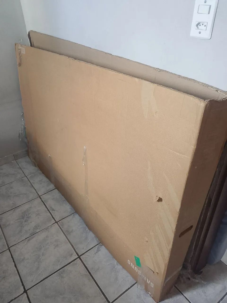 Doação de duas Smartv 70 e 43 polegadas para tirar peças 