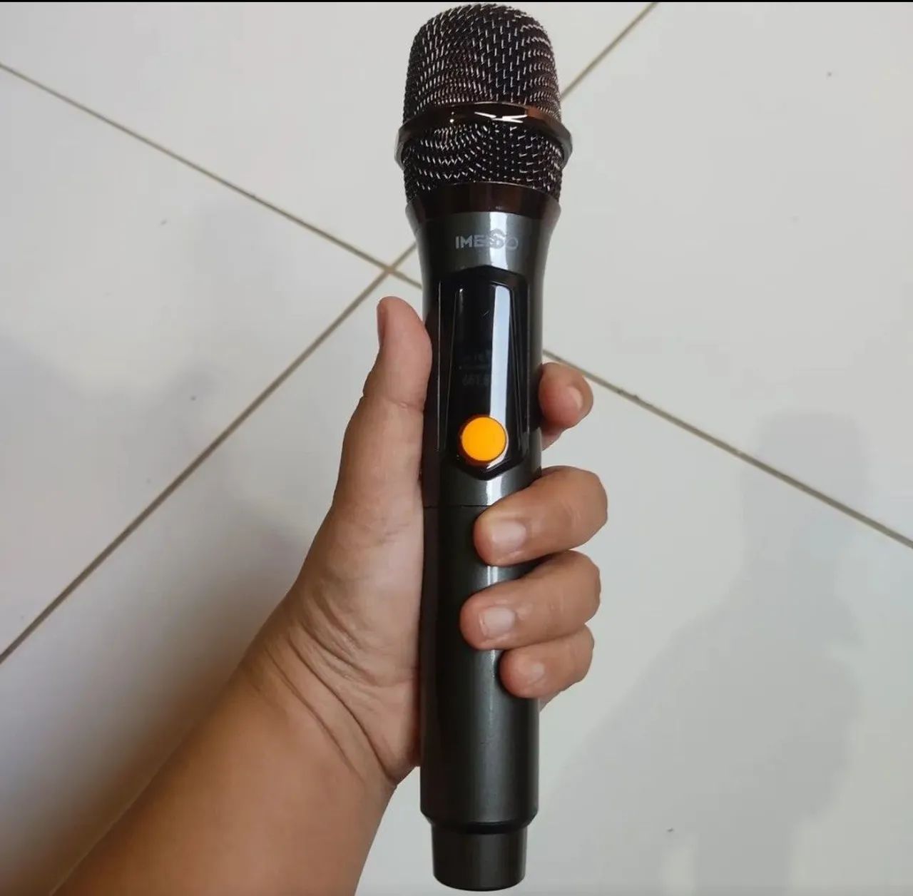 CAIXA DE SOM IMS-X32 com dois microfones sem fio de ótima qualidade nova - Foto 4