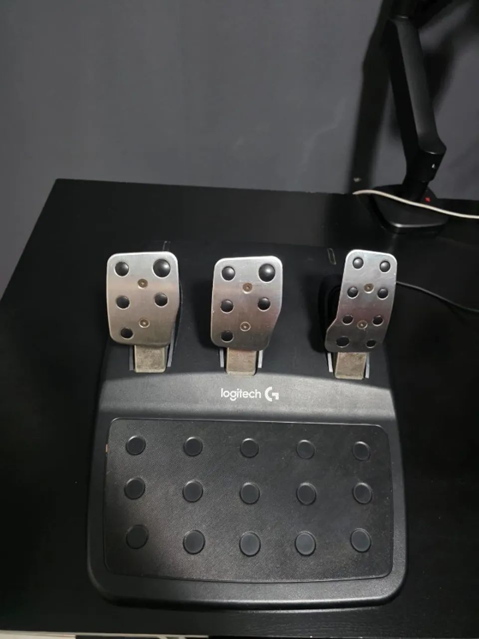 Volante G29 + pedais + Câmbio - kit completo NOVÍSSIMO! - Foto 5