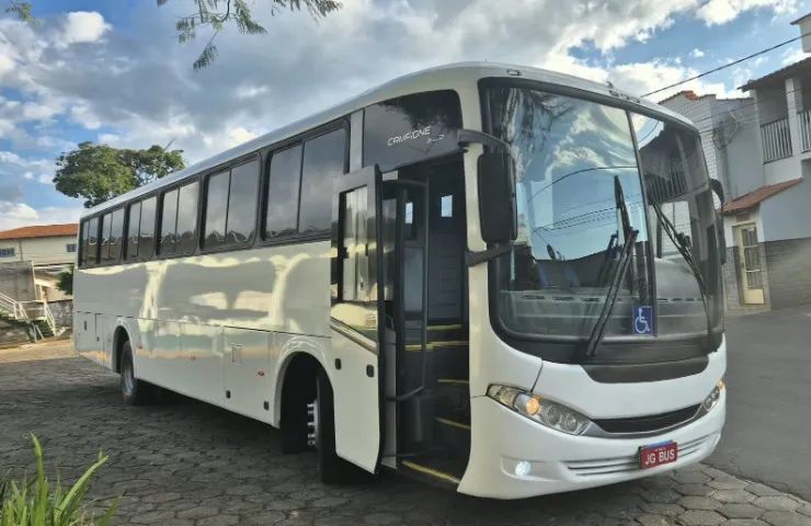 Ônibus Comil Campione 3.25 Motor Dianteiro Rodoviário 2013/2013 - Foto 4